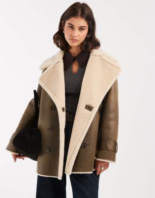 ASOS DESIGN - Verstärkte Oversize-Pilotenjacke in Khaki mit Teddyfell-Grün