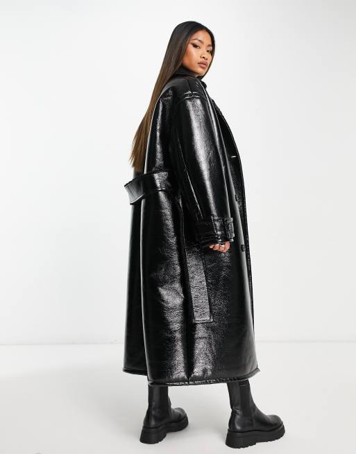 ASOS Design – Verstärkter Oversize-Trenchcoat aus Teddyfell und Vinyl in Schwarz, 4 von 4