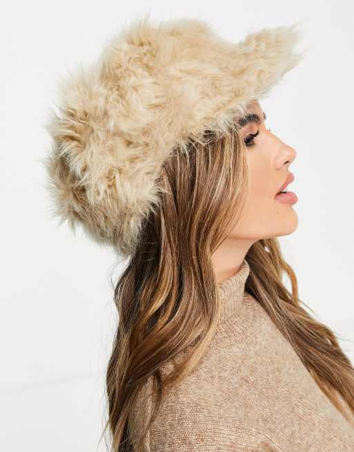 ASOS DESIGN - Verstelbare bakerboypet van imitatiebont in neutraal