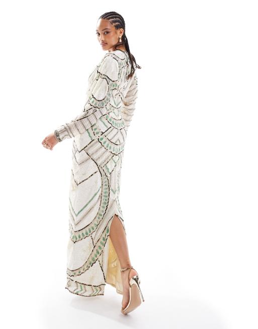 ASOS DESIGN – Verziertes, ergonomisches Maxikleid in Elfenbeinweiß mit Fledermausärmeln, 3 von 4