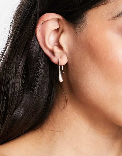 ASOS DESIGN - Verzilverde oorhangers met doortrekbaar gesmolten ontwerp, 3 van 4