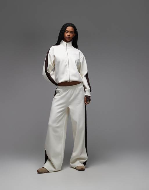 ASOS DESIGN - Vest met interlocknaden en rits in crème en contrasterende bies in chocoladebruin, deel van co-ord set, 2 van 4