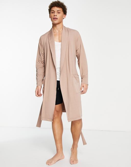 ASOS DESIGN - Coordinato da casa in microfibra color crema con vestaglia e pantaloni, 2 di 3
