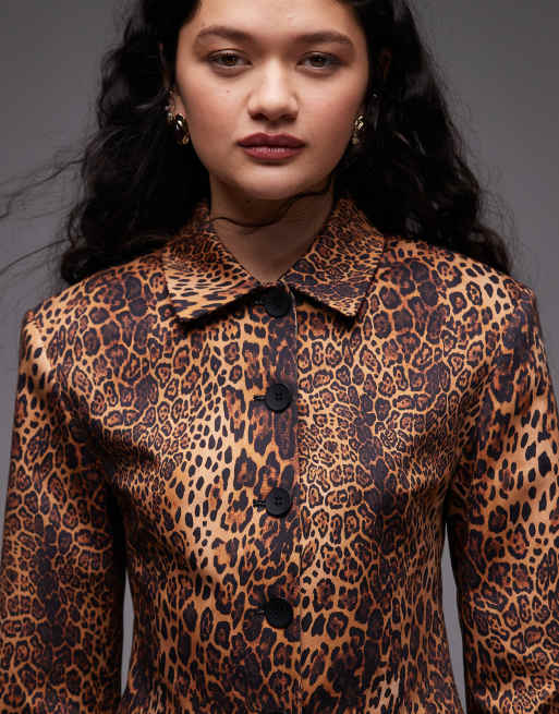 ASOS DESIGN - Veste coupe courte ajustée à imprimé léopard avec col, 4 de 4