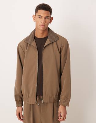 ASOS DESIGN - Veste de survêtement d'ensemble élégant avec col contrastant - Marron-Brown