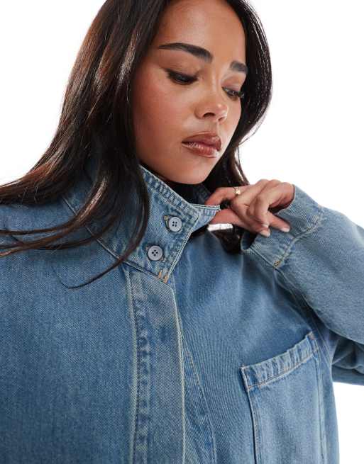 ASOS DESIGN - Veste en denim de qualité supérieure avec col cheminée - Bleu délavé moyen, 2 de 4