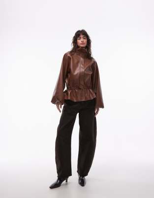 ASOS DESIGN - Veste en PU avec taille froncée et ourlet boule-Brown