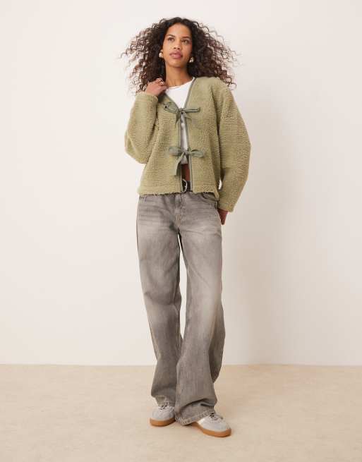 ASOS DESIGN - Veste imitation peau de mouton avec rubans noués - Vert sauge, 2 de 4