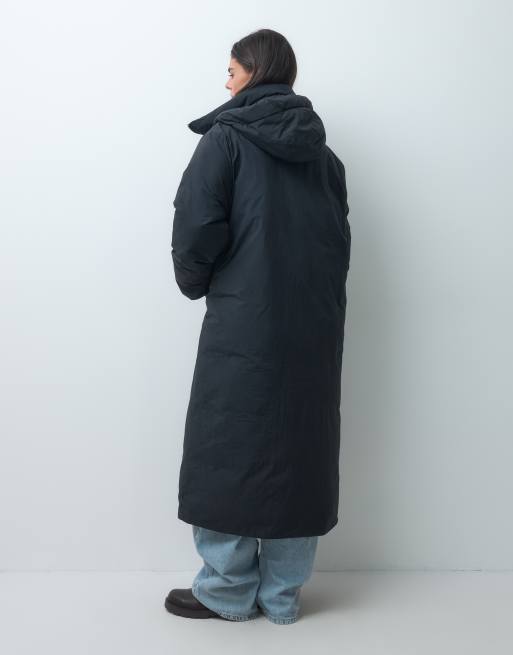 ASOS DESIGN veste matelassée longue à capuche noire, 3 de 4