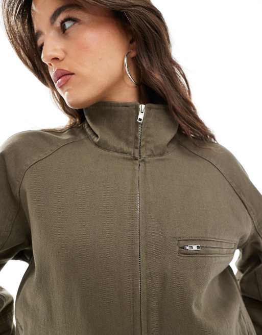 ASOS DESIGN – Oversize-Jacke aus Twill in dunklem Olivgrün mit Stehkragen