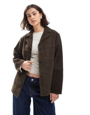 ASOS DESIGN - Veste style années 70 en daim véritable - Moka foncé-Marron