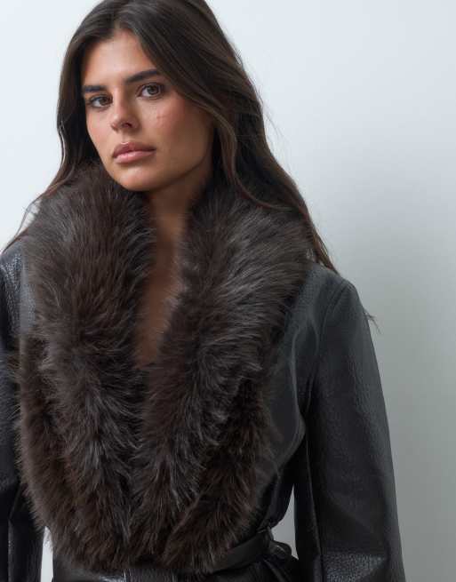 ASOS DESIGN veste trench avec finitions en faux-fur marron foncé, 4 de 4