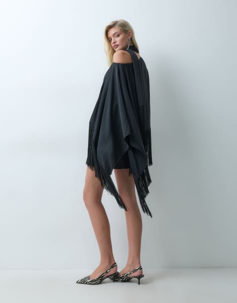 ASOS DESIGN vestido corto de satén con escote Bardot y flecos con pañuelo en negro - view 1