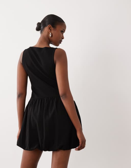 ASOS DESIGN - Vestido corto negro sin mangas con bajo abullonado de canalé, 4 de 4