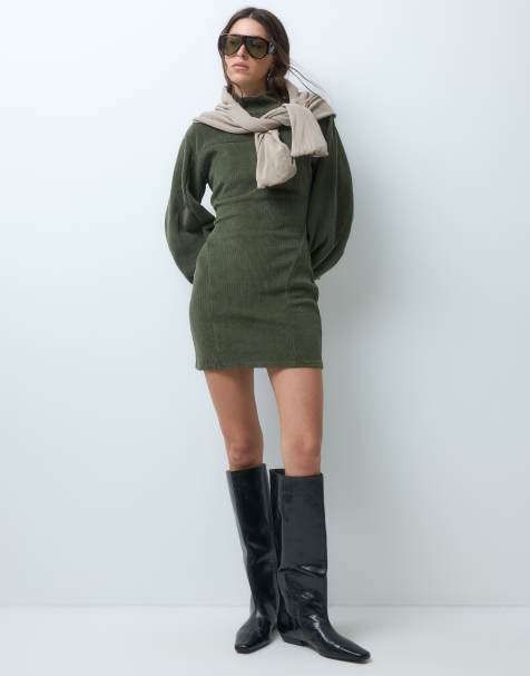 ASOS DESIGN vestido corto panelado de pana suave en verde - view 1