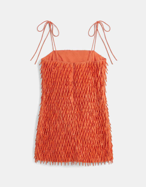 ASOS DESIGN - Vestido corto rojo tomate de tirantes con diseño integral de abalorios, 6 de 7