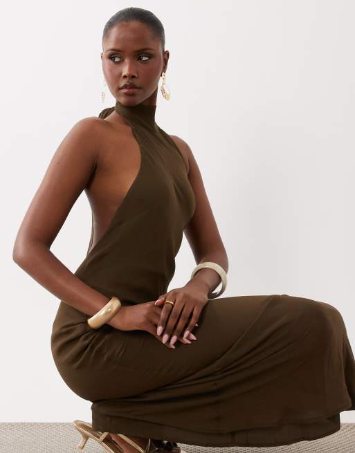 ASOS DESIGN - Vestido largo caqui con cuello halter de punto, 3 de 4