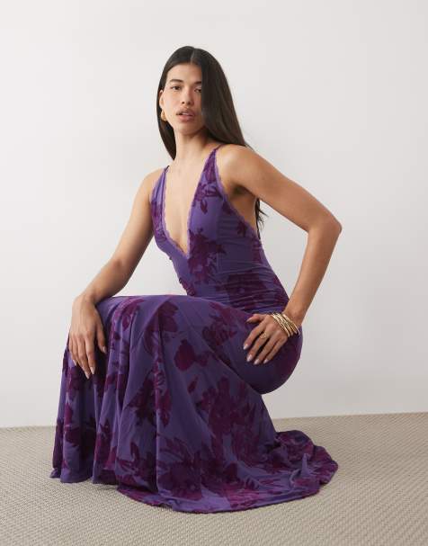 ASOS DESIGN vestido largo de malla floral aterciopelada con escote pronunciado y bajo sirena en morado eléctrico - view 1