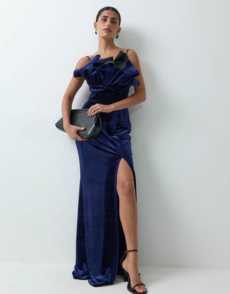 ASOS DESIGN vestido largo de terciopelo con cuello estructurado y abertura en azul marino - view 1