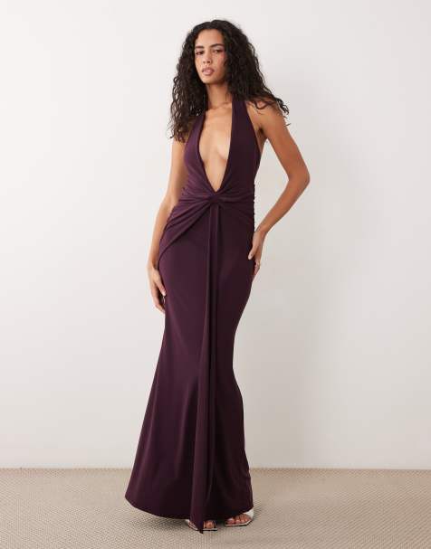 ASOS DESIGN vestido largo fruncido con escote pronunciado y cuello halter en grosella negra - view 1
