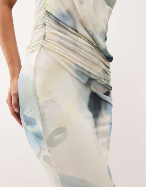 ASOS DESIGN - Vestido largo halter estampado con detalle de banda drapeada en flores azules, 3 de 4