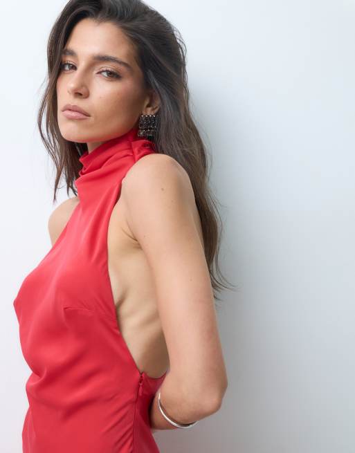 ASOS DESIGN vestido largo satinado sin mangas al bies con cuello alzado en rojo, 3 de 5
