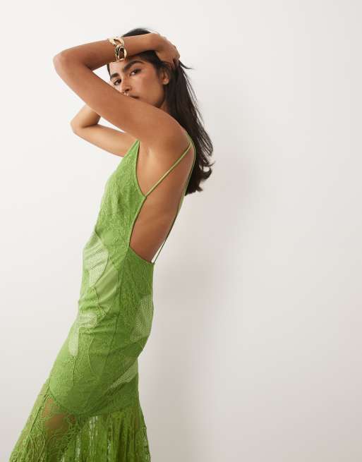 ASOS DESIGN - Vestido largo verde de encaje con cuello recto subido, paneles de pedrería y diseño bordado, 2 de 4