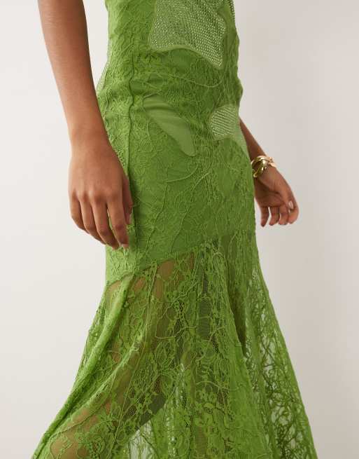 ASOS DESIGN - Vestido largo verde de encaje con cuello recto subido, paneles de pedrería y diseño bordado, 3 de 4