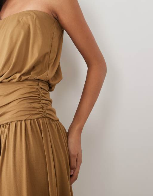 ASOS DESIGN - vestido maxi bandeau blusón con abertura delantera en oliva, 4 de 4
