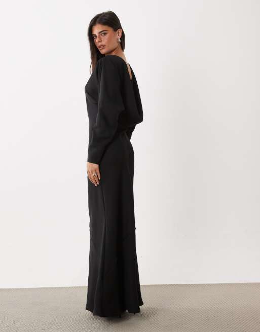 ASOS DESIGN vestido maxi de manga murciélago con espalda desbocada en negro, 4 de 4