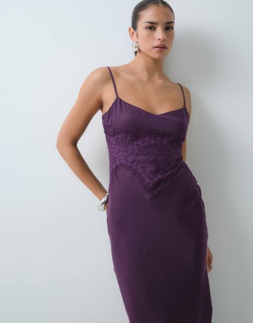 ASOS DESIGN vestido maxi de satén y encaje con tirantes en morado, 2 de 5