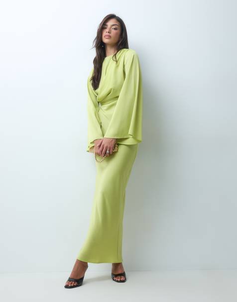 ASOS DESIGN vestido maxi drapeado con mangas acampanadas en verde - view 1