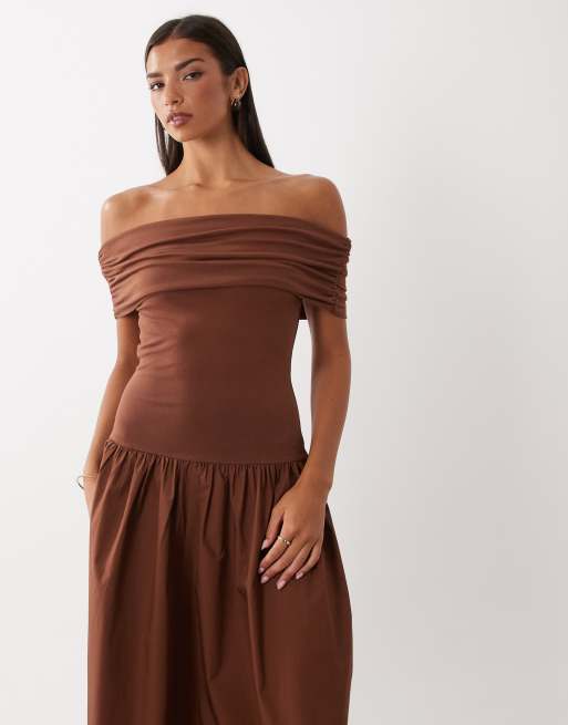 ASOS DESIGN - vestido maxi híbrido Bardot marrón, 2 de 4