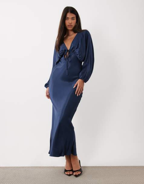 ASOS DESIGN - vestido maxi satinado azul marino con escote pronunciado y manga murciélago - view 1