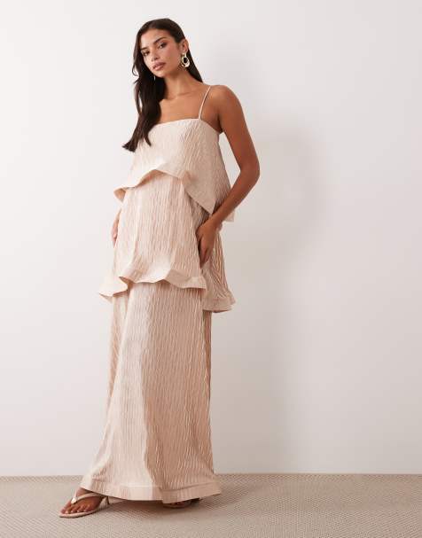 ASOS DESIGN - vestido maxi trapecio de capas con plissé en zigzag color champán - view 1