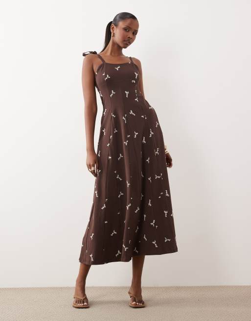 ASOS DESIGN - vestido midi bordado con tirantes anudados en chocolate, 2 de 4