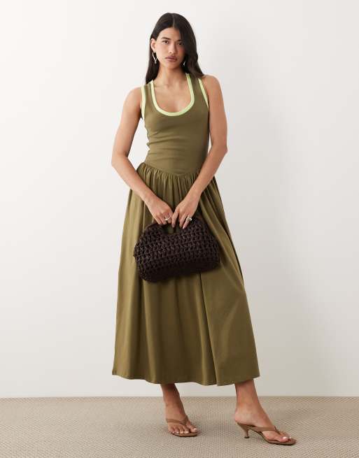 ASOS DESIGN - Vestido midi caqui y amarillo limón con ribete en contraste, 2 de 4