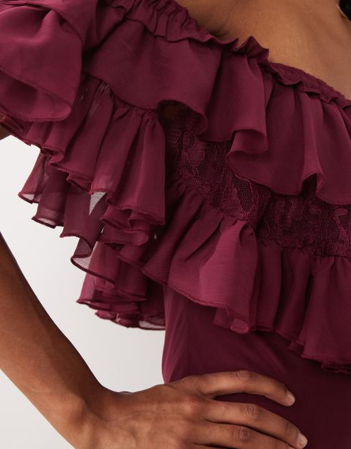 ASOS DESIGN - vestido midi con mezcla de encaje, escote Bardot y volante en burdeos, 3 de 4