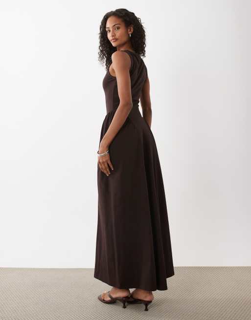 ASOS DESIGN - Vestido midi marrón chocolate con cuello barco y cintura entallada, 2 de 4