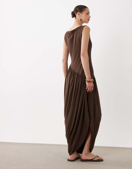 ASOS DESIGN - Vestido midi marrón chocolate con detalle drapeado de punto suave, 4 de 4