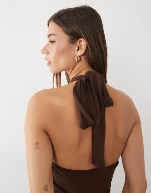 ASOS DESIGN - Vestido midi marrón chocolate con espalda descubierta y cuello halter retorcido, 3 de 4