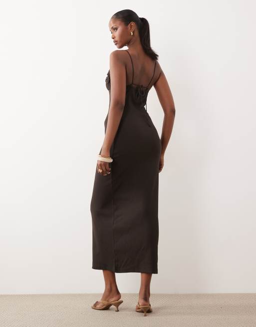 ASOS DESIGN - Vestido midi marrón chocolate de tirantes con detalle de croché, 4 de 4