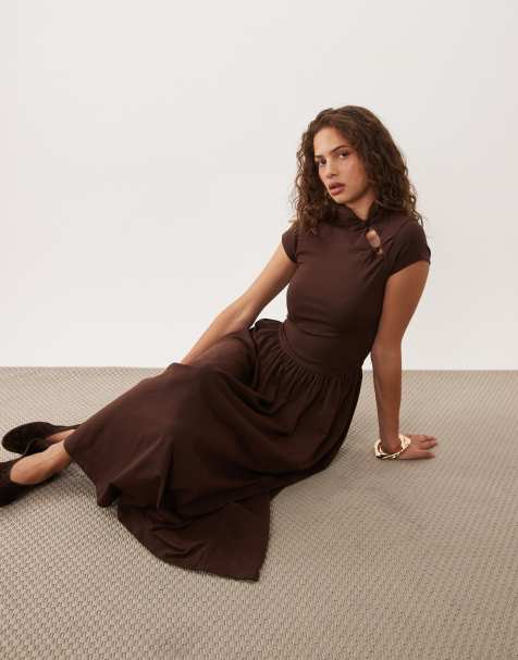 ASOS DESIGN - vestido midi marrón con manga de casquillo, cuello mao y cintura caída - view 1