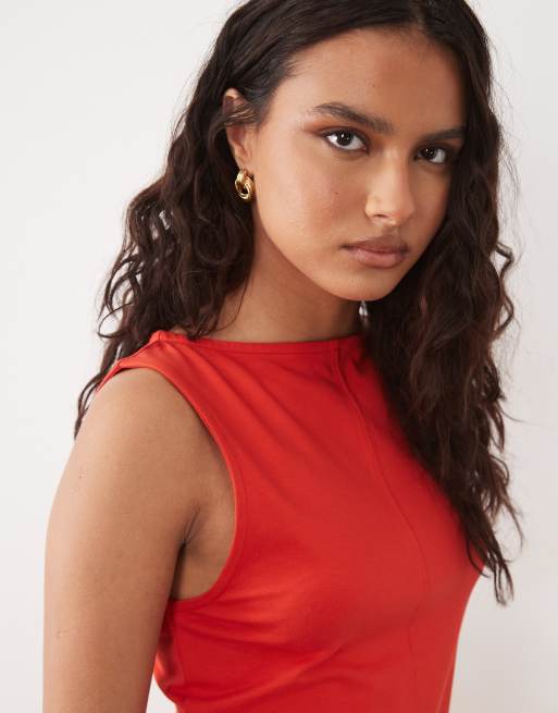 ASOS DESIGN - Vestido mini con cuello barco y bajo evasé en rojo, 3 de 4
