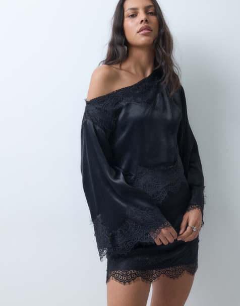 ASOS DESIGN vestido mini con detalle de encaje y hombros descubiertos en negro - view 1