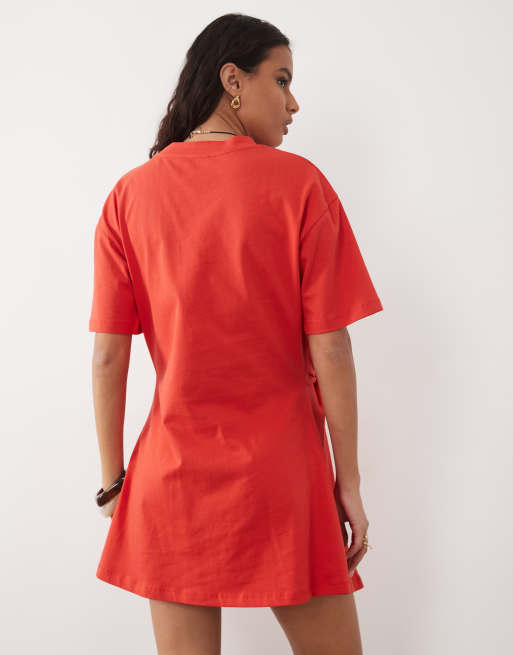 ASOS DESIGN - vestido mini cruzado en la cintura en rojo, 4 de 4