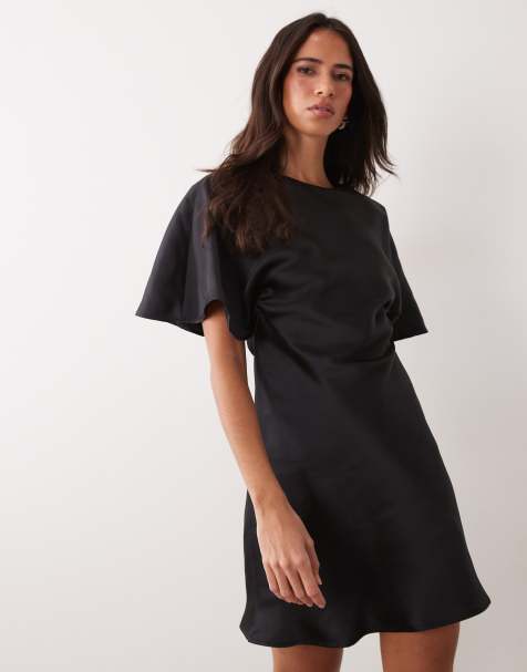 ASOS DESIGN - Vestido mini de satén negro con detalle en la espalda tipo capa - view 1