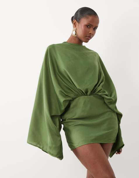 ASOS DESIGN - Vestido mini verde con manga capa, espalda abierta y borlas - view 1