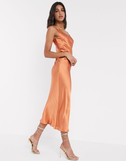 ASOS DESIGN - Vestito a sottoveste midi con scollo rotondo in raso ruggine