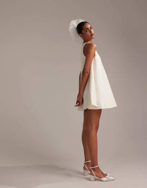 ASOS DESIGN - Vestito a trapezio corto strutturato in raso color avorio, 3 di 6